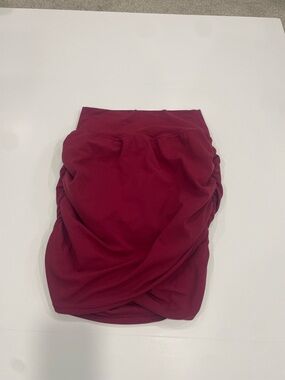Athleta skirt-with-shorts (skort) ruched mini skirt  - Burgundy - Size M